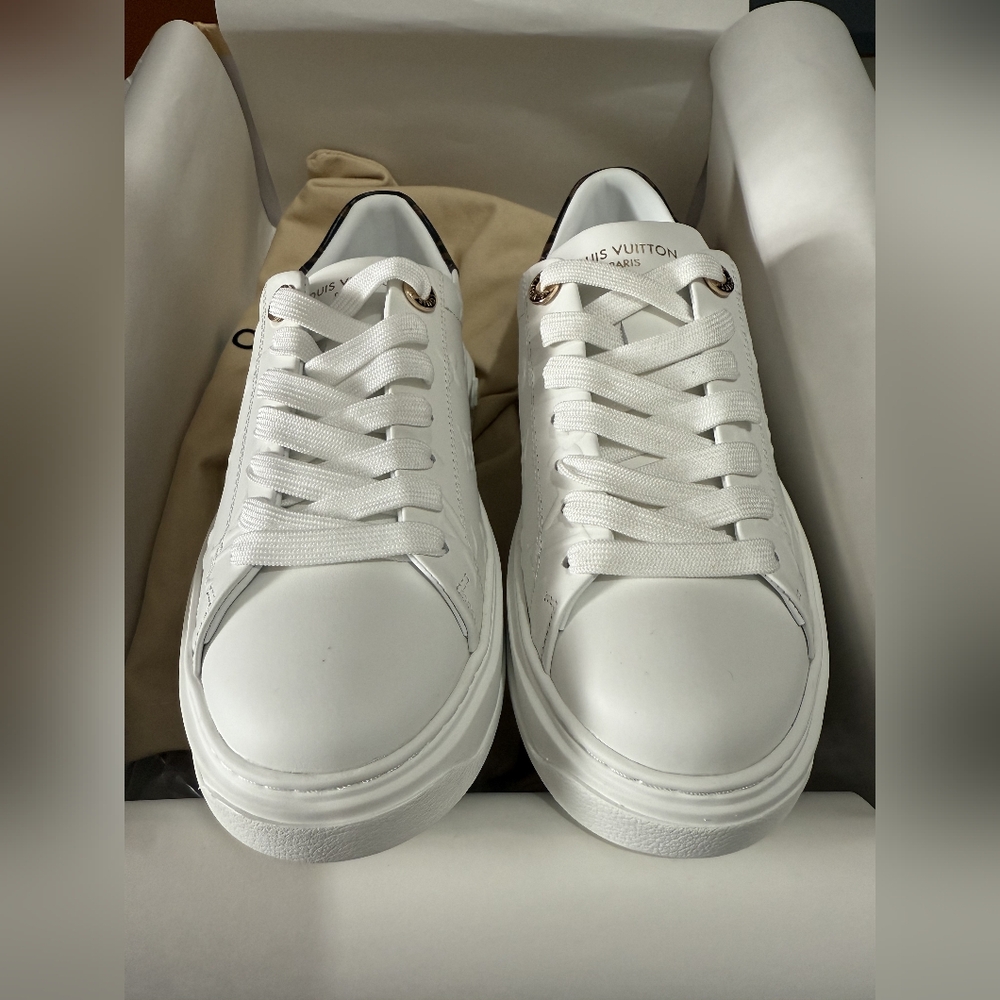 Louis Vuitton Time Out Sneaker - Picture 5 of 12